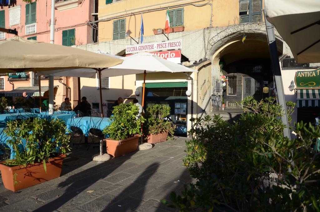 Ferienwohnung Domus Sottoripa Genua Exterior foto