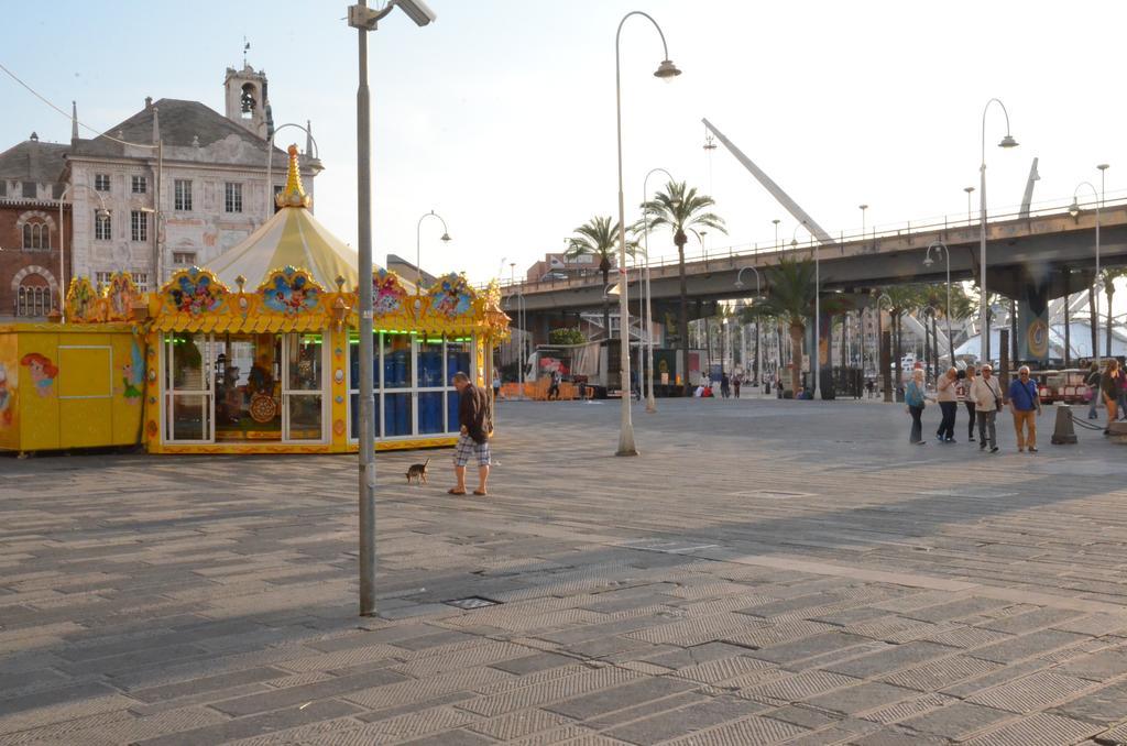 Ferienwohnung Domus Sottoripa Genua Exterior foto
